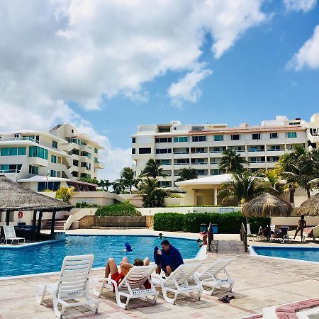 Brisas Sealight Apartment Cancún Exterior foto